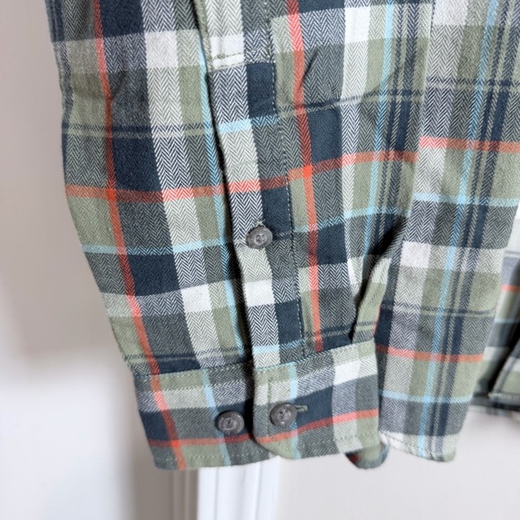 Eddie Bauer Multicolor Plaid Casual Shirt NWT - Picture 11 of 13